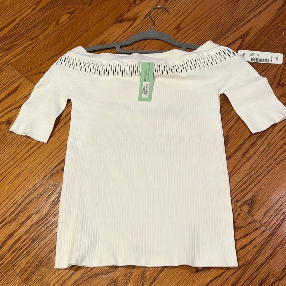 NWT Fox’s Woman’s Tight Top One Size